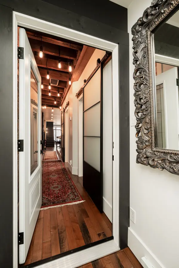 Belleville, ON K8N 2Z6,269 Front ST