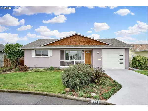 1944 SANTIAM DR, Woodburn, OR 97071