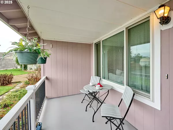 Woodburn, OR 97071,1944 SANTIAM DR