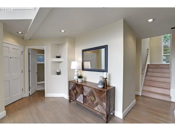 Portland, OR 97219,7635 S HOOD AVE