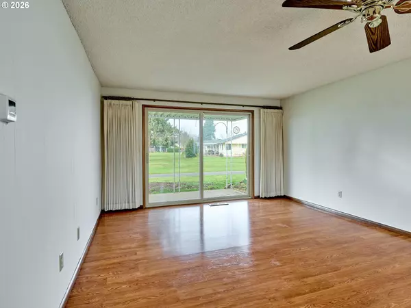 Woodburn, OR 97071,163 W CLACKAMAS CIR