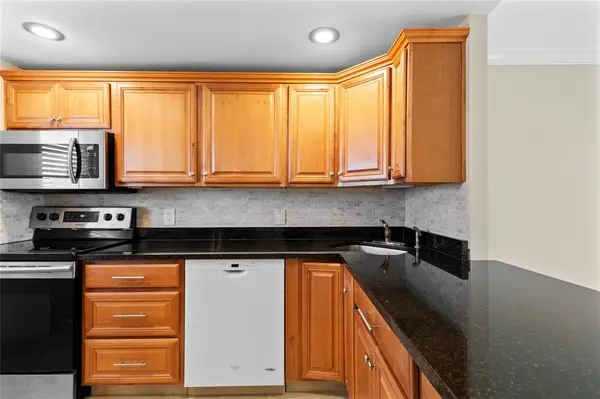 Deerfield Beach, FL 33441,400 N Federal Hwy #408