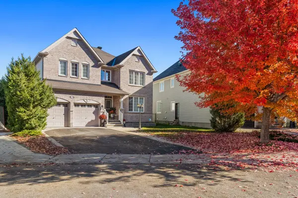 180 Sunita CRES, Barrhaven, ON K2J 5S8