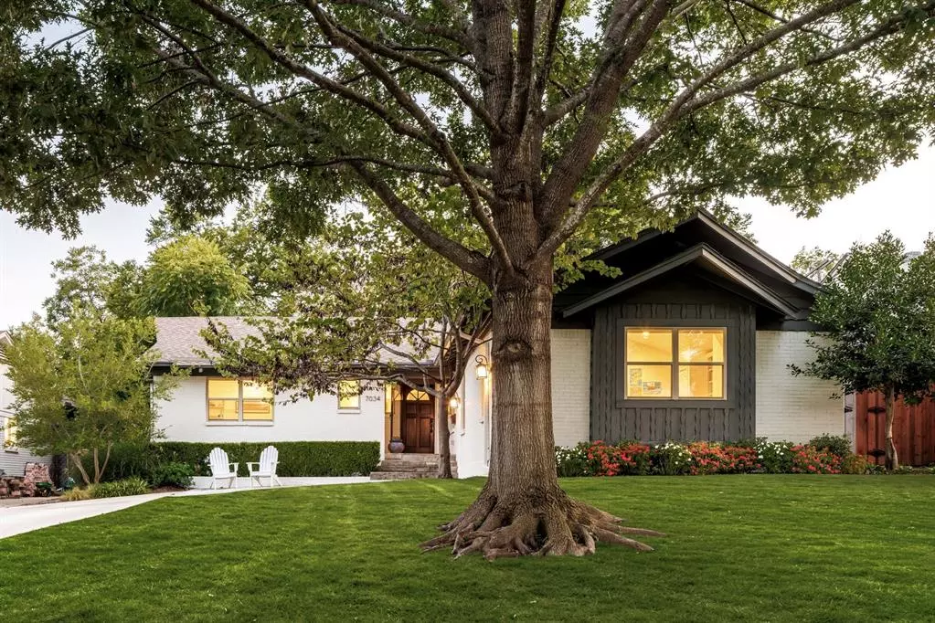 Dallas, TX 75214,7034 Irongate Lane