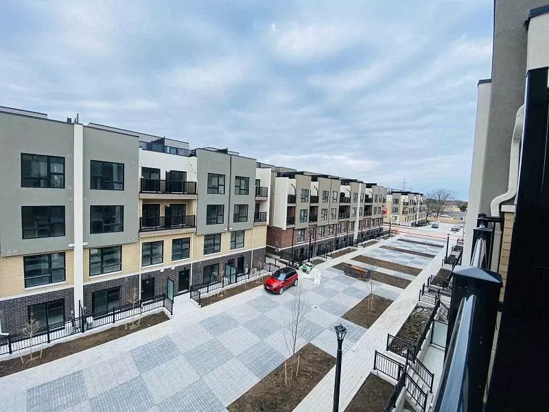 Toronto E11, ON M1B 0E4,500 Kingbird GRV #348