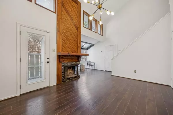 Dallas, TX 75243,9600 Royal Lane #201