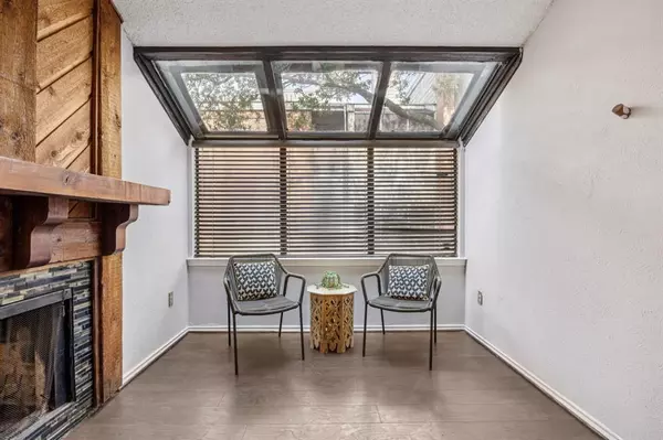 Dallas, TX 75243,9600 Royal Lane #201