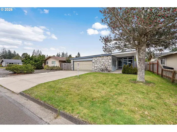 North Bend, OR 97459,3123 OAK ST