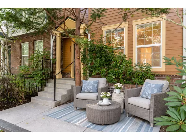 Hillsboro, OR 97124,858 NE CADEN AVE