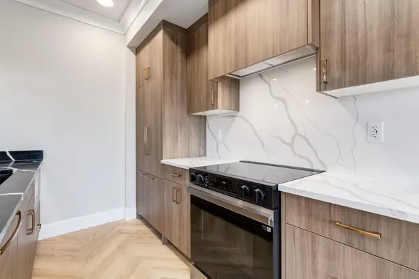 Calgary, AB T3B 6A8,4270 Norford AVE NW #2414