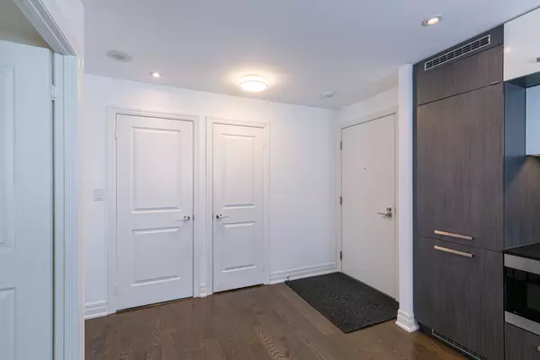 Toronto C08, ON M5E 0A6,8 The Esplanade N/A #1912