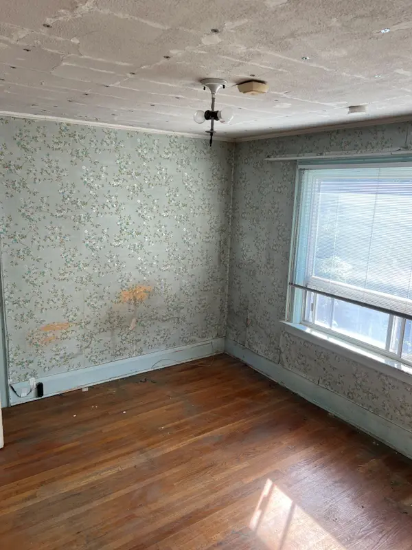 Toronto E03, ON M4K 3N5,12 Stanhope AVE