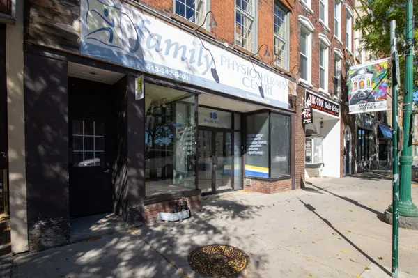 Brockville, ON K6V 3P6,18 King ST W #2