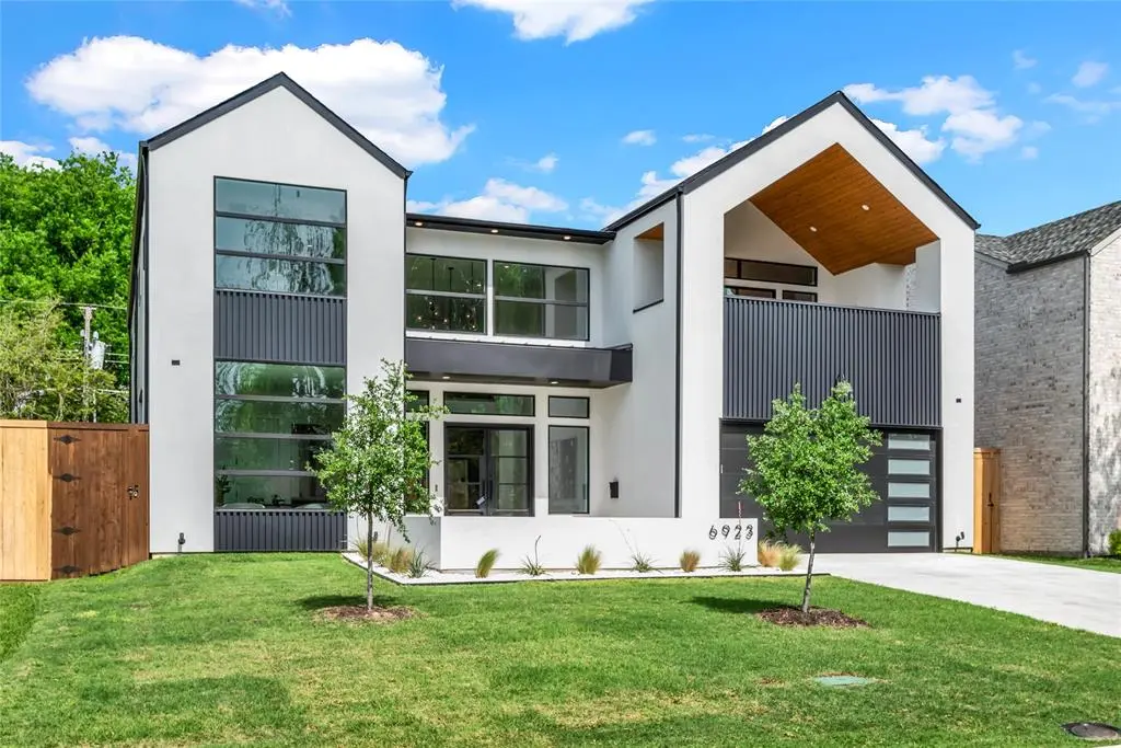Dallas, TX 75214,6923 Inverness Lane