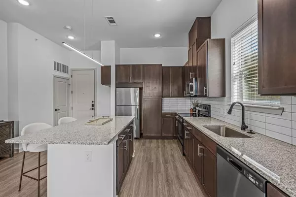 Arlington, TX 76010,3120 E Park Row Drive #3104