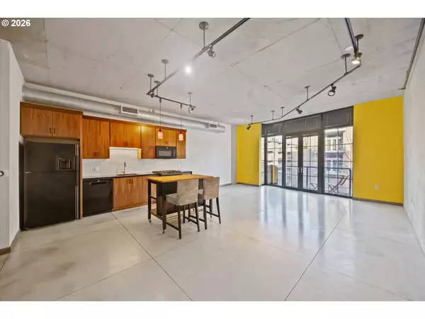 Portland, OR 97209,1030 NW 12TH AVE #330