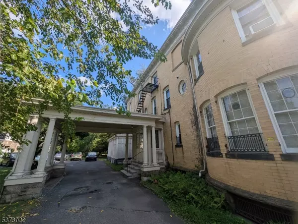 Plainfield City, NJ 07060,543 W 8th St