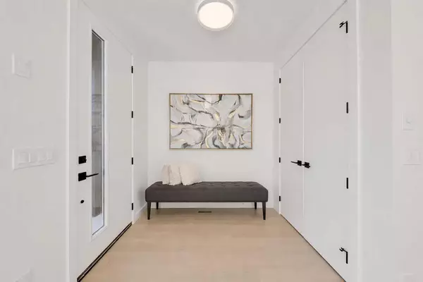 Calgary, AB T3B 1Z5,8136 47 AVE NW