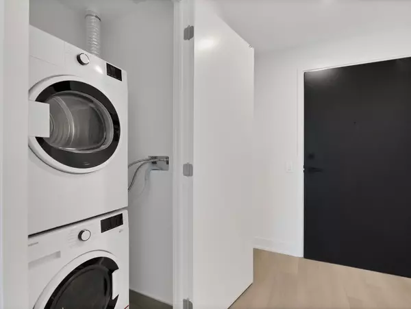 Toronto C14, ON M2N 0M4,36 Olive ST #1004