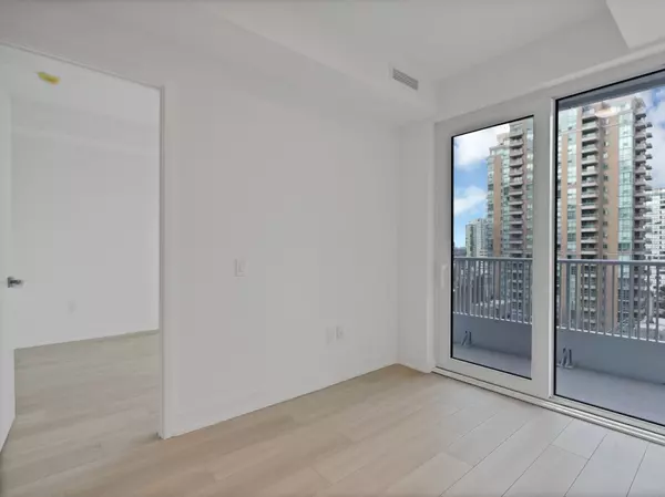 Toronto C14, ON M2N 0M4,36 Olive ST #1004