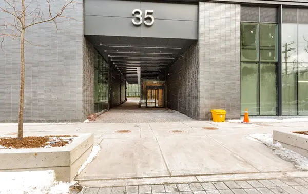 Toronto C08, ON M5A 0Z5,35 Parliament ST #2203