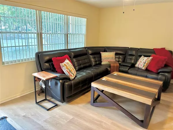 Coconut Creek, FL 33066,2301 Lucaya Ln #F1