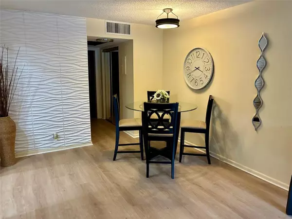 Coconut Creek, FL 33066,2301 Lucaya Ln #F1