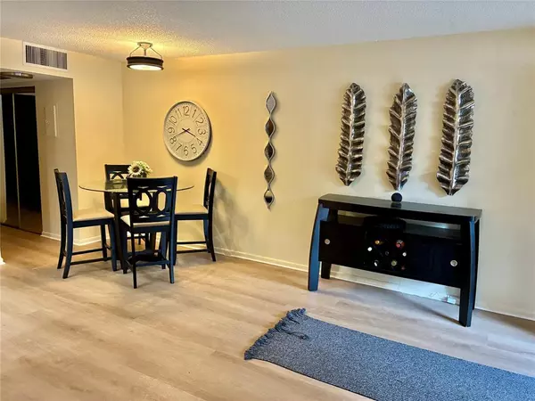 Coconut Creek, FL 33066,2301 Lucaya Ln #F1