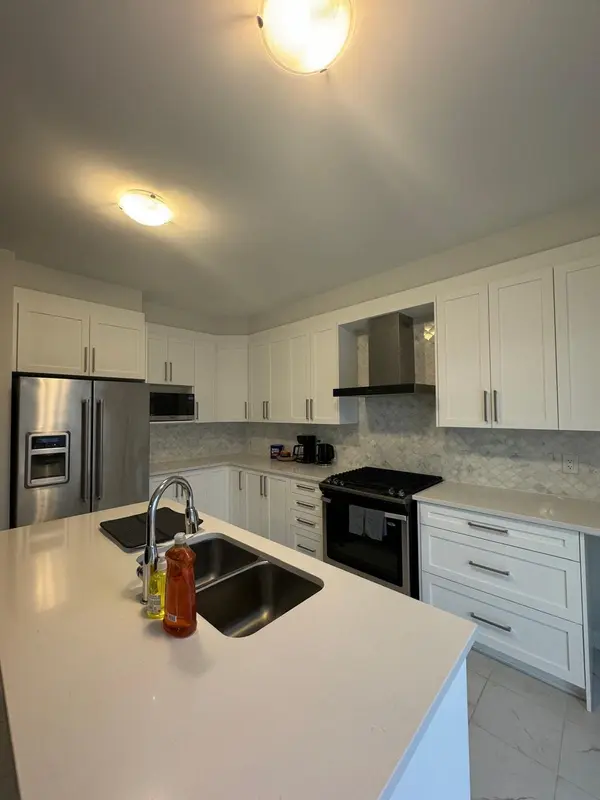 Barrhaven, ON K2J 7C3,841 Cappamore DR