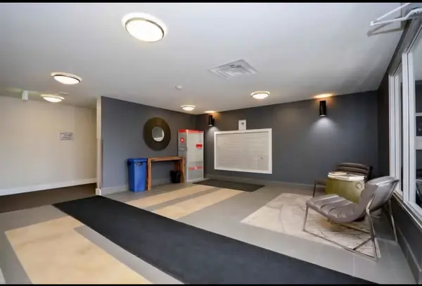 Parkway Park - Queensway Terrace S And Area, ON K2H 0B7,2785 Baseline RD #216