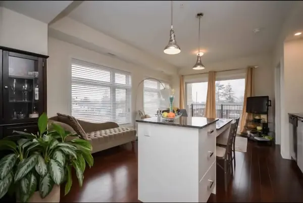 Parkway Park - Queensway Terrace S And Area, ON K2H 0B7,2785 Baseline RD #216