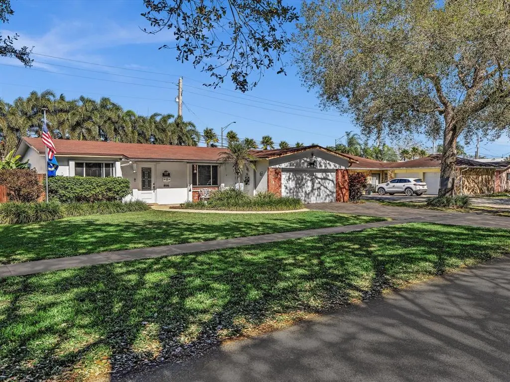 Cooper City, FL 33328,8991 SW 49th St