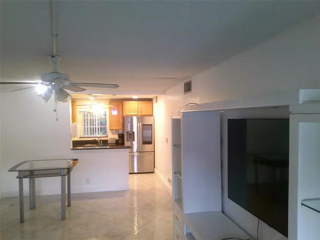 Fort Lauderdale, FL 33314,5383 SW 40th Ave #103