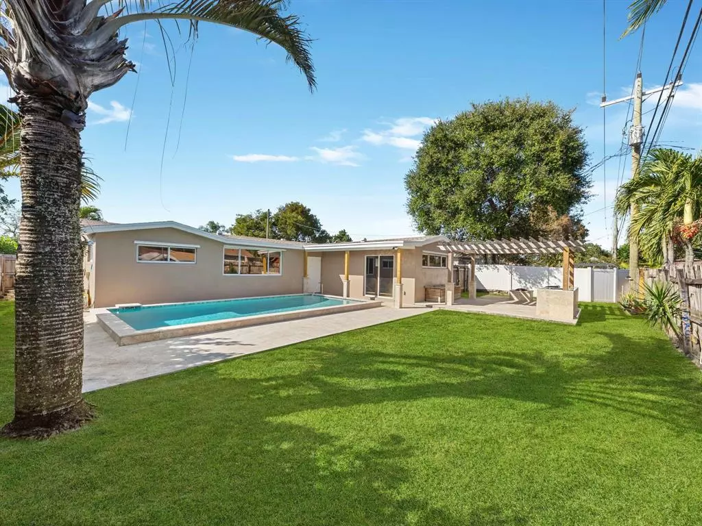 Hollywood, FL 33024,Address not disclosed