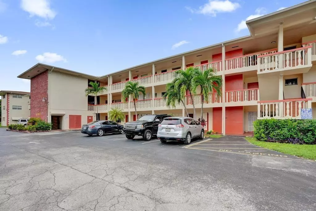 Plantation, FL 33313,4731 NW 10 ct #212