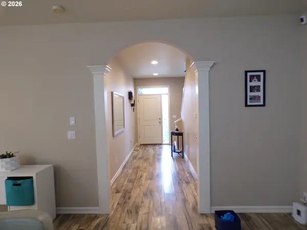 Hubbard, OR 97032,2542 BAINES BLVD