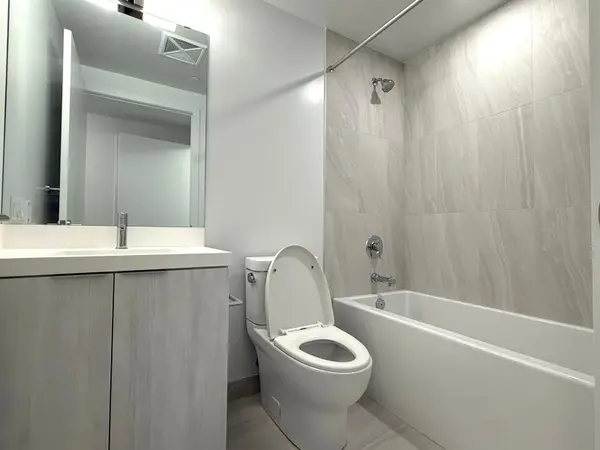 Toronto C07, ON M2M 0C6,5858 Yonge ST #706