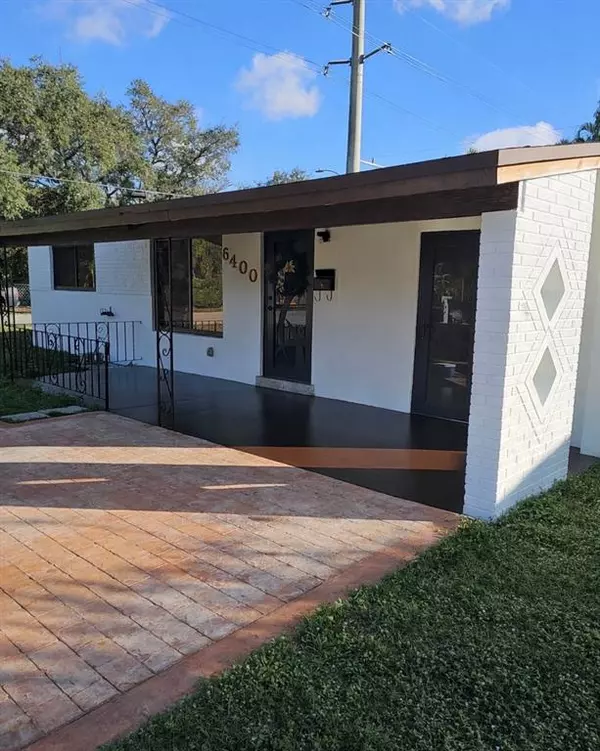 6400 W Garfield St, Hollywood, FL 33024