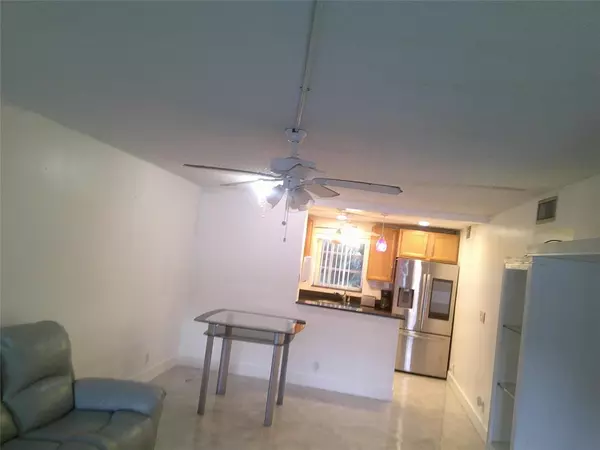 Fort Lauderdale, FL 33314,5383 SW 40th Ave #103