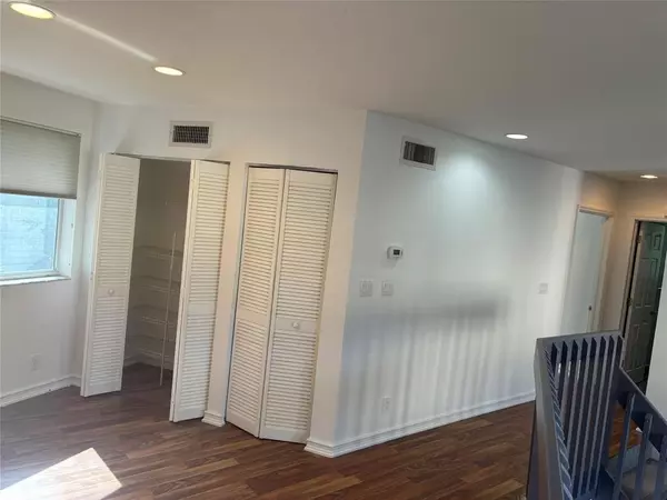 Fort Lauderdale, FL 33301,101 SE 15th Ave #E