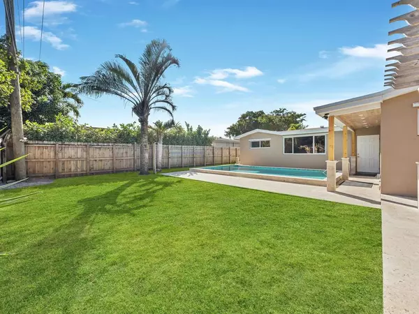 Hollywood, FL 33024,Address not disclosed