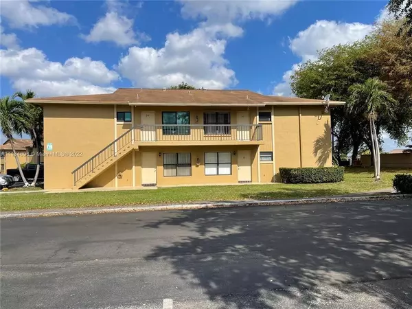 2605 W 67th Pl #13-10, Hialeah, FL 33016
