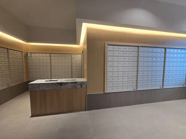 Mississauga, ON L5B 0P6,395 Square One DR #1604