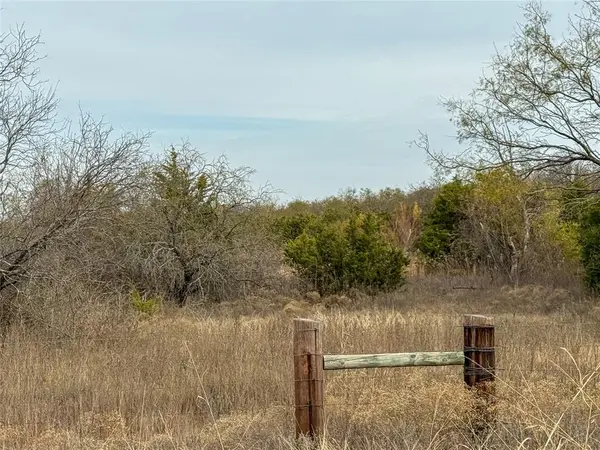 1700 Don Lee Road, Cleburne, TX 76058