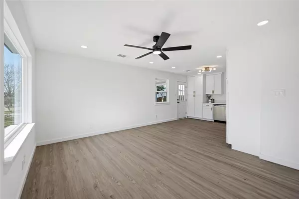 Hurst, TX 76053,413 Wanda Way