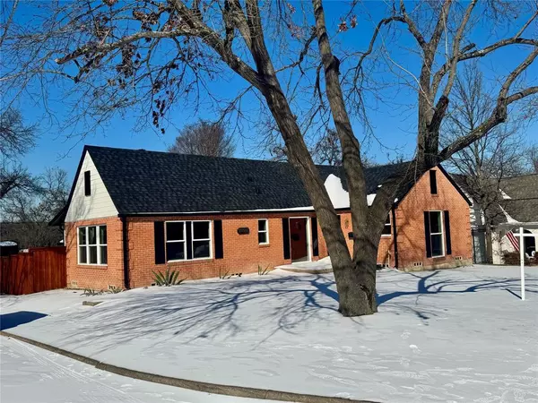 7003 Lindsley Avenue, Dallas, TX 75223