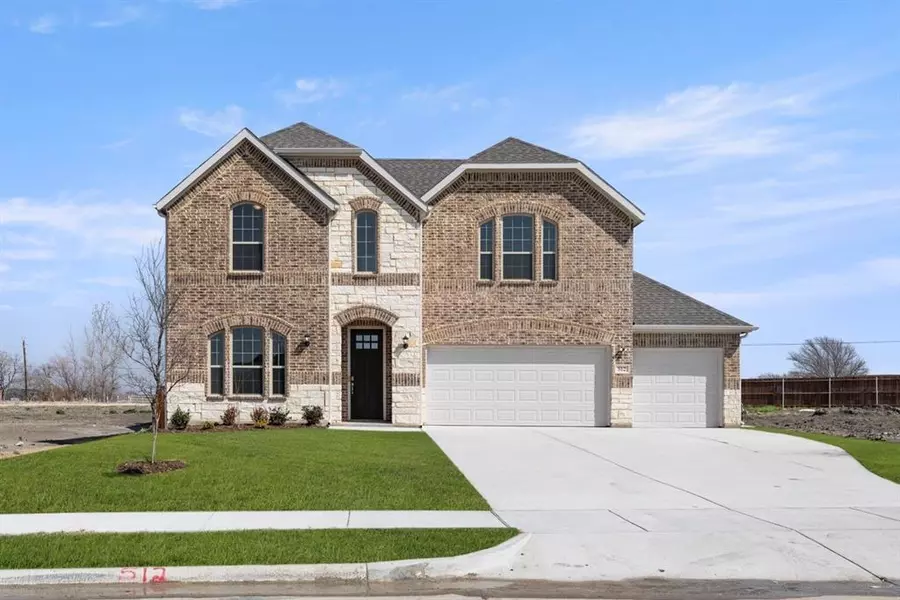 512 Pinnacles Court, Forney, TX 75126