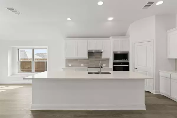 Grandview, TX 76050,148 Trinity Street