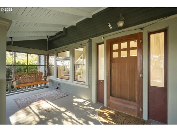 Portland, OR 97202,7060 SE 13TH AVE