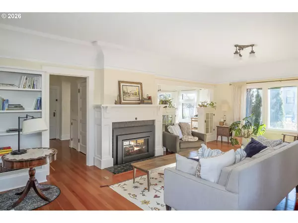 Portland, OR 97202,7060 SE 13TH AVE